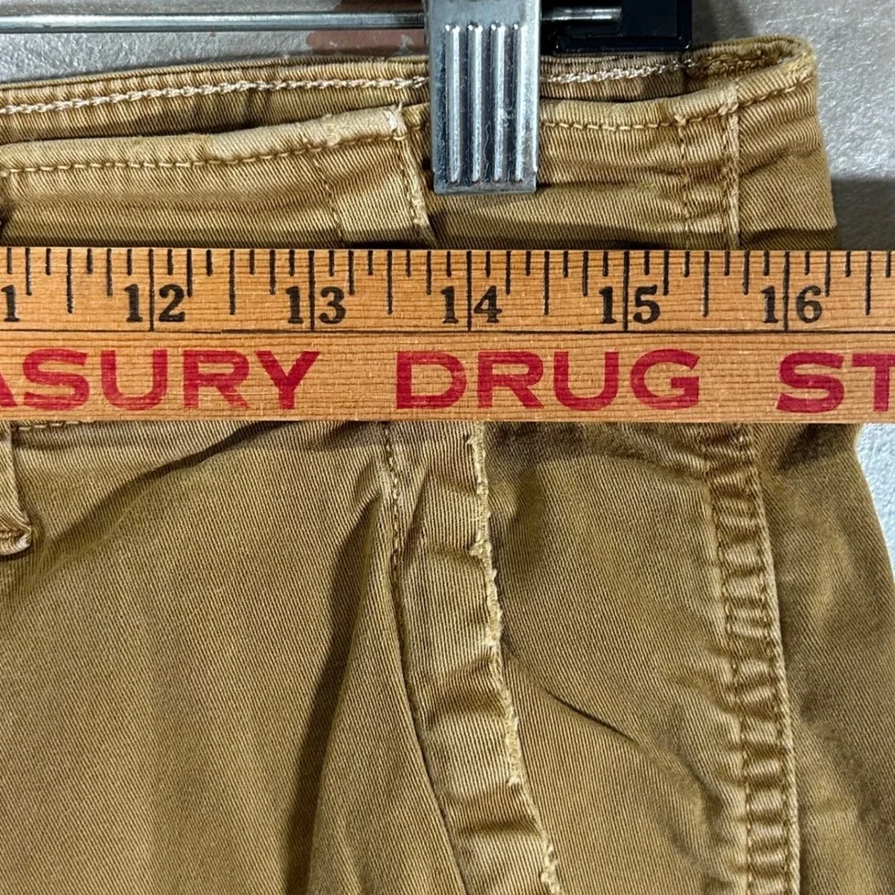 American Eagle Extreme Flex Cargo Shorts Mens 32 Khaki Tan Longer Length Stretch
